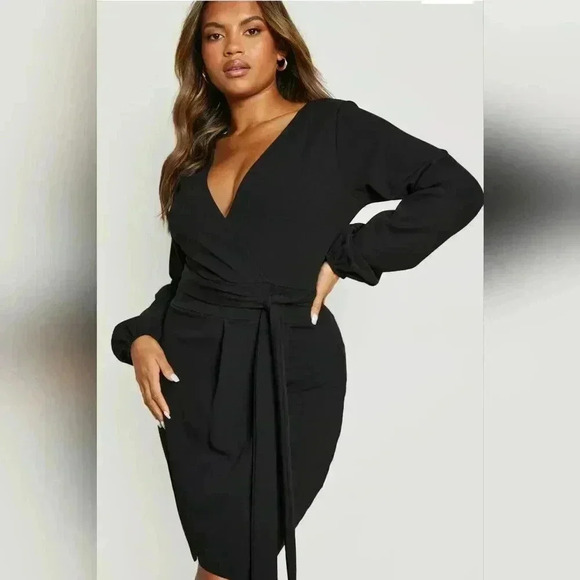 Boohoo Dresses & Skirts - Boohoo Elegant Black Wrap tie waist v-neck Dress